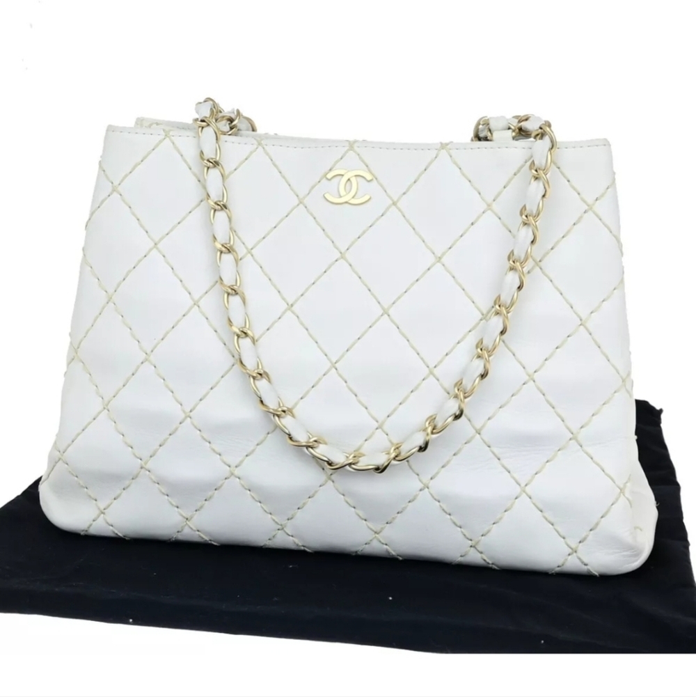 CHANEL 🔥Rare🔥 Wild Stitch Lambskin Quilted Chain Shoulder Bag!